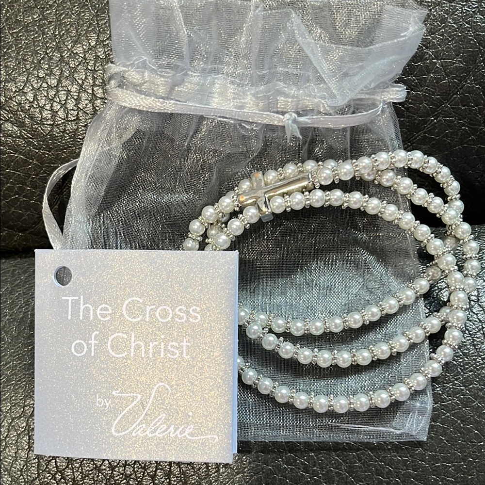 Valerie Parr hill stretch Silver Pearl Bracelet Set with cross